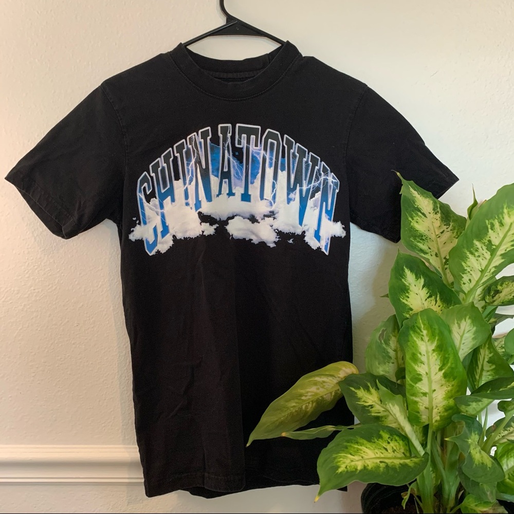 Chinatown Market Blue clouds graphic tee